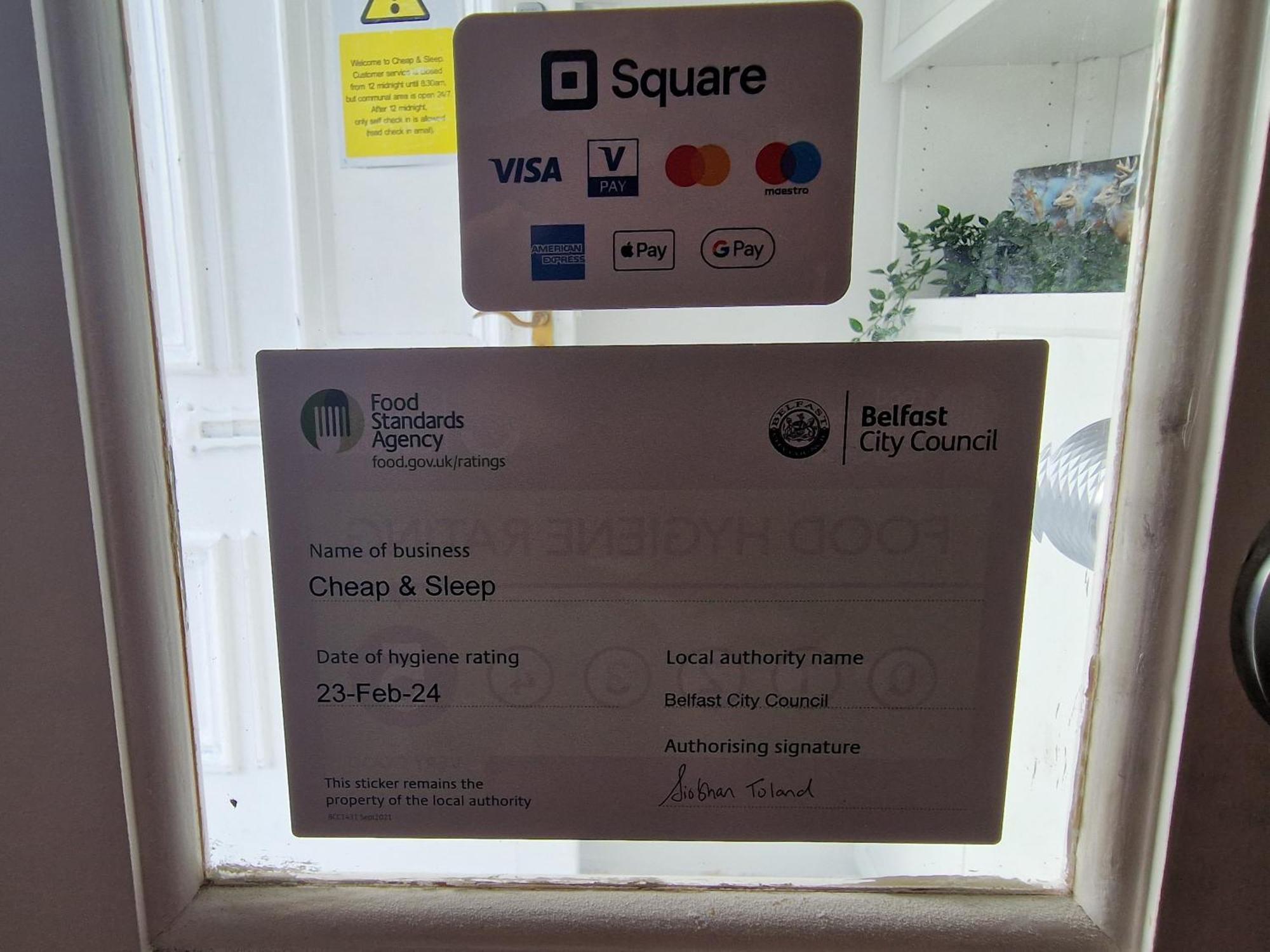 Хостел Aunty Katie'S House, Ni Tourist Board Certified & Located On The Main Oldpark Road To Belfast, With Free Continental Breakfast & Free Ultra Fast Sky Internet, Free Sky Sports & Free Sky Cinema, Self-Check In After 10Pm Gmt Екстер'єр фото