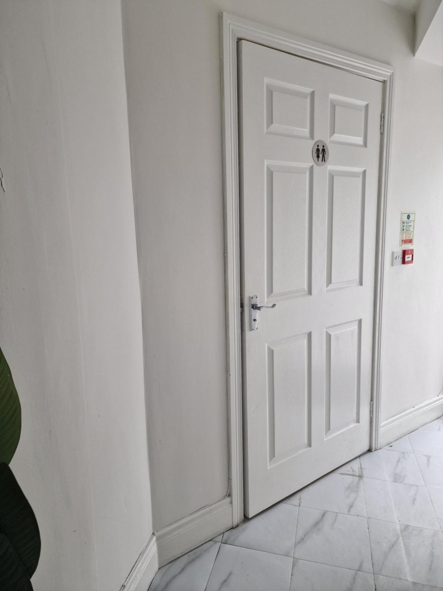 Хостел Aunty Katie'S House, Ni Tourist Board Certified & Located On The Main Oldpark Road To Belfast, With Free Continental Breakfast & Free Ultra Fast Sky Internet, Free Sky Sports & Free Sky Cinema, Self-Check In After 10Pm Gmt Екстер'єр фото