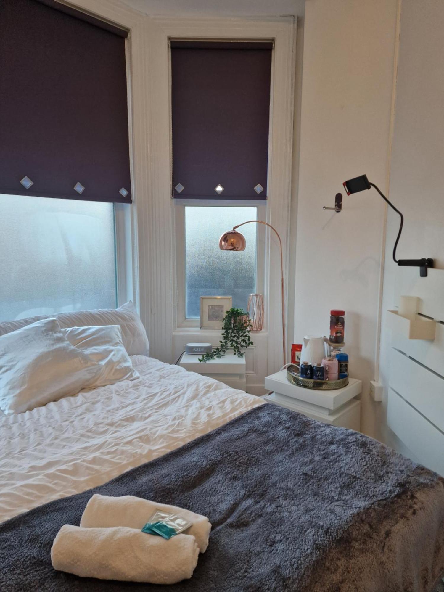 Хостел Aunty Katie'S House, Ni Tourist Board Certified & Located On The Main Oldpark Road To Belfast, With Free Continental Breakfast & Free Ultra Fast Sky Internet, Free Sky Sports & Free Sky Cinema, Self-Check In After 10Pm Gmt Екстер'єр фото